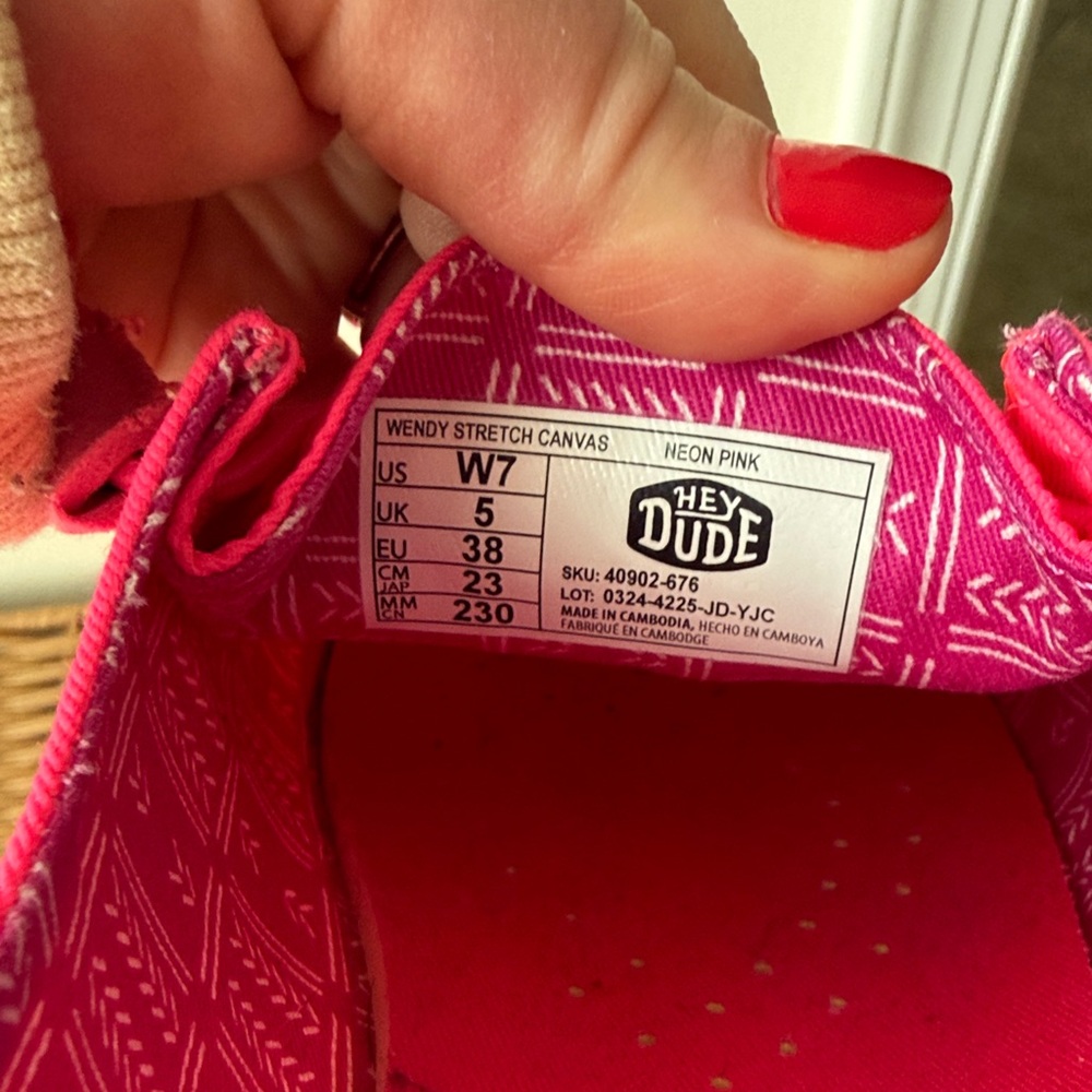 Hey Dude Women's Neon Pink Flats - Picture 2 of 6